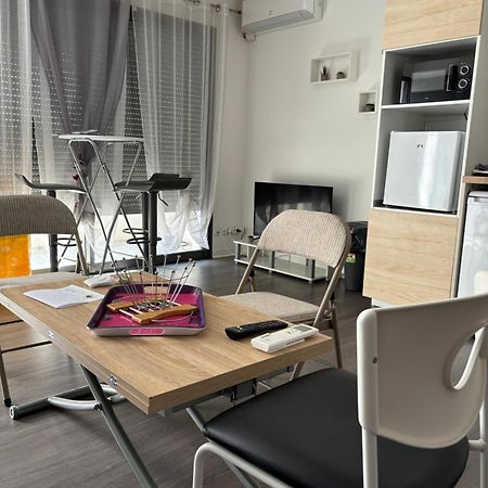 Grand Studio Confortable Et Spacieux Avec Terrasse Villeneuve-les-Maguelonne Luaran gambar